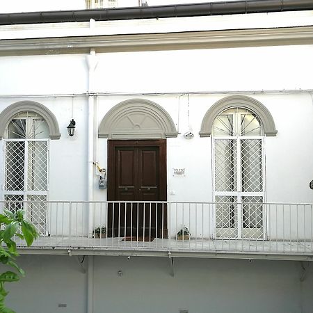 Toledostation B&B เนเปิลส์ ภายนอก รูปภาพ