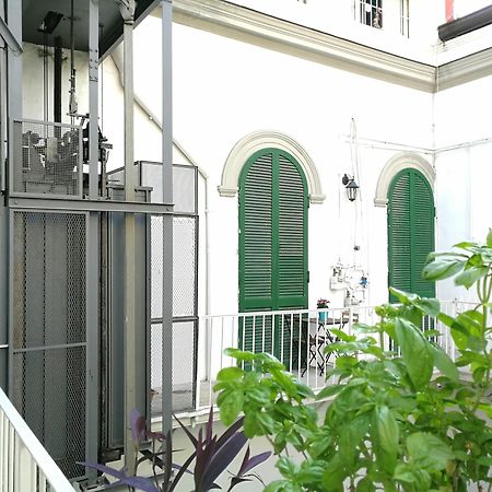 Toledostation B&B เนเปิลส์ ภายนอก รูปภาพ