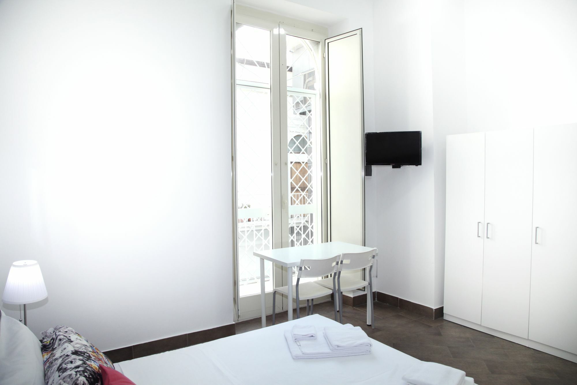 Toledostation B&B เนเปิลส์ ภายนอก รูปภาพ