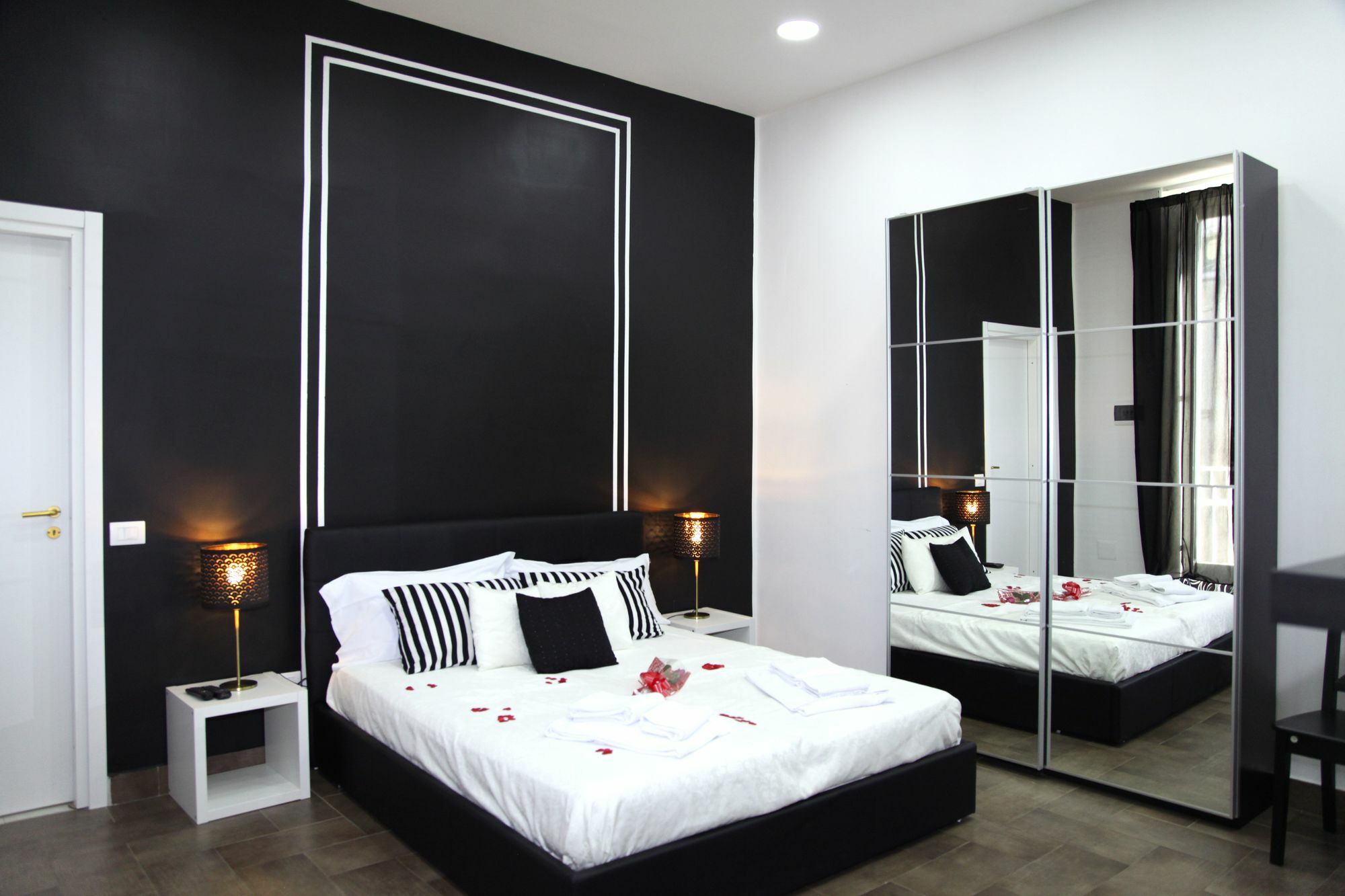 Toledostation B&B เนเปิลส์ ภายนอก รูปภาพ